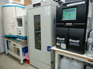 細菌検査機器